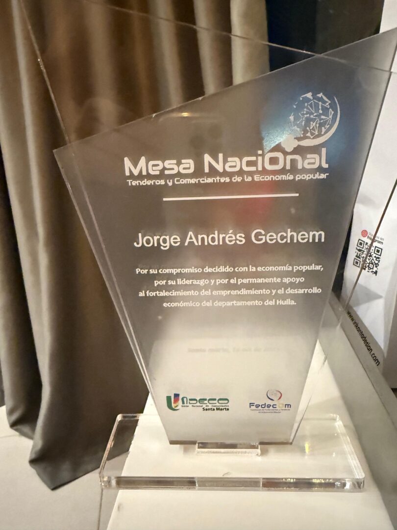 224001a4-9534-45cc-a113-fdb556ba9e16-3-810x1080 Jorge Andrés Géchem, destacado a nivel nacional por su impulso a la economía popular del Huila