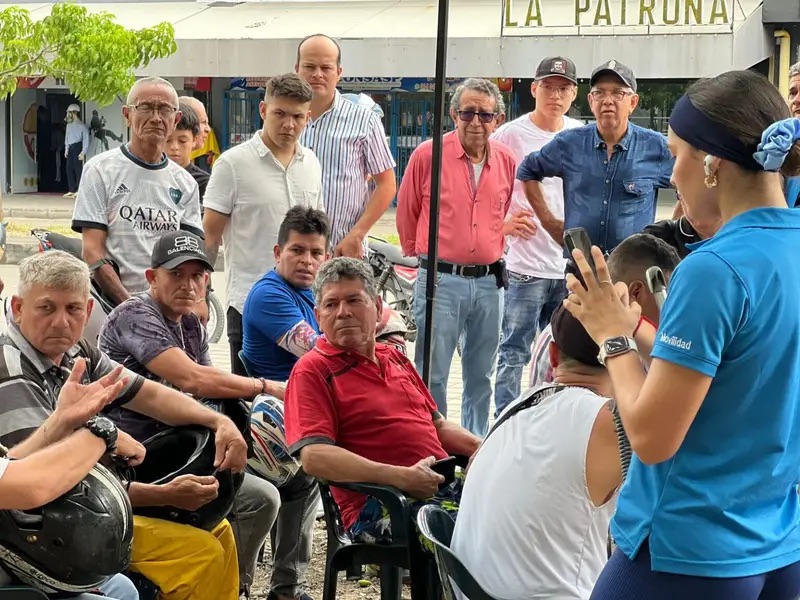 img_7660-2 Continúa en Neiva la ‘Cambiatón de Cascos por la Vida’